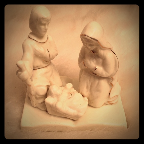 Unknown Other - Baby Jesus with his parents on a book